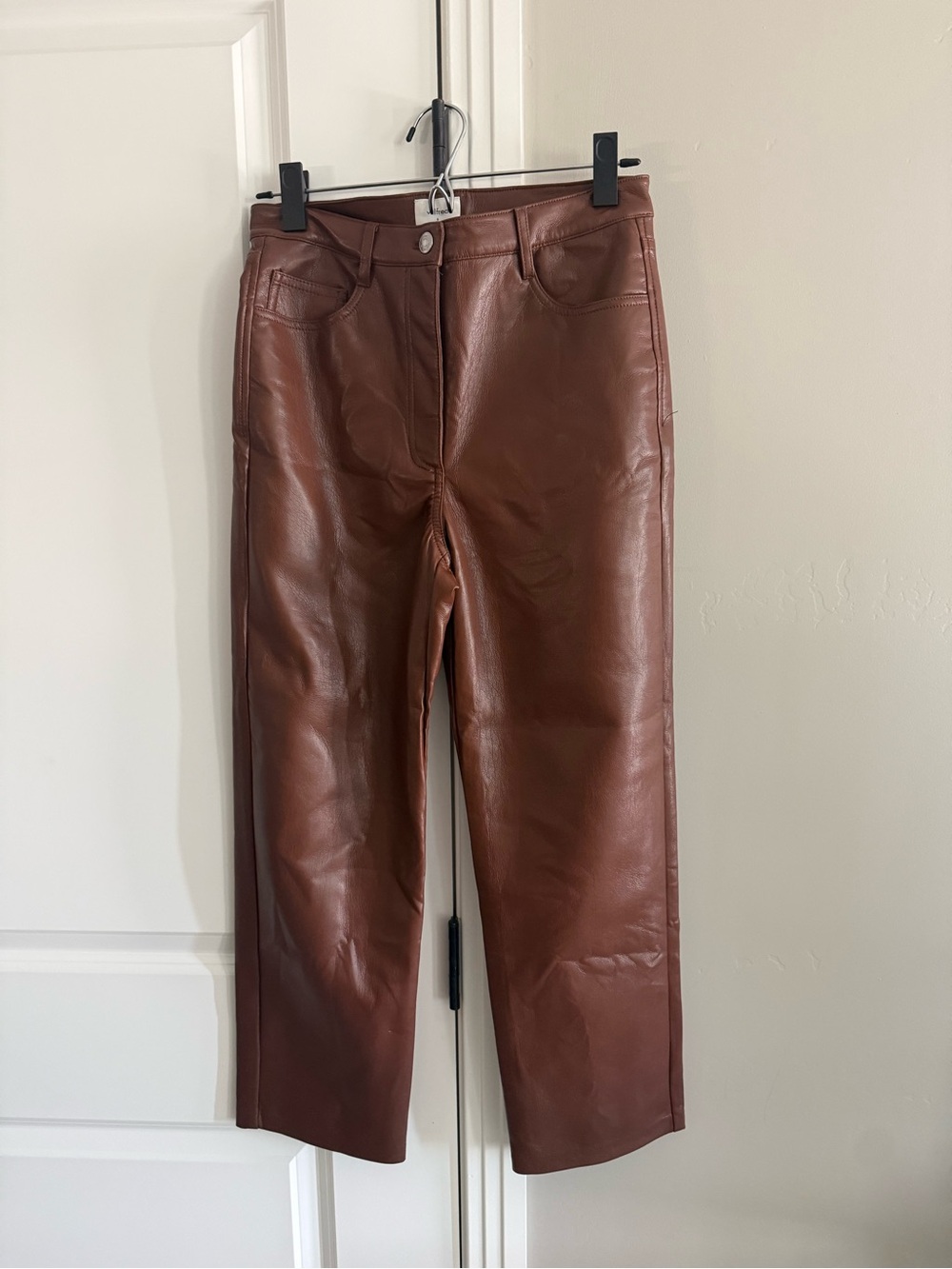 Aritzia Wilfred Melina Women’s Chocolate Brown Faux Leather Straight Jeans, Sz 6